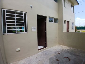 3 BRs and 2 CRs Townhouse with Balcony Near Malls and Schools in Tanza, Cavite