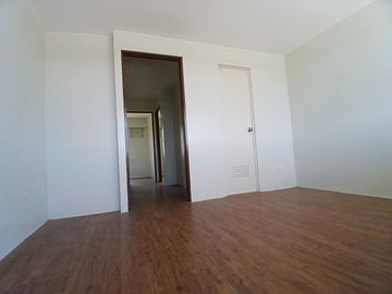 3 BRs and 2 CRs Townhouse with Balcony Near Malls and Schools in Tanza, Cavite