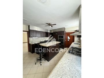 Casa en Urb. Palmar del Río
