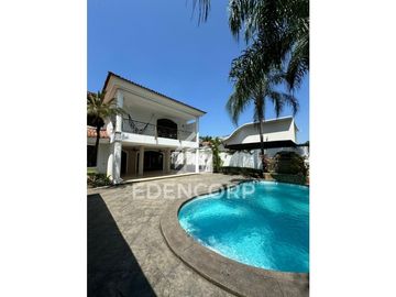 Casa en Urb. Palmar del Río