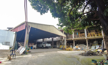 FOR SALE: Mindanao Avenue, Warehouse + 2 Storey Apartment