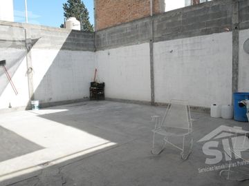 Amplia casa en venta, Fraccionamiento Oceanía.