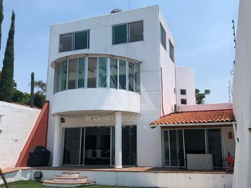 Venta Casa sola en Lomas de Atzingo  zona norte Cuernavaca Mor