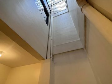 Cubao Townhouse nr Ali Mall, P. Tuazon, Araneta and Camp Crame w/ 2 Carport SD