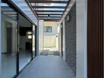 238 sqm 4-Bedroom House with 2-Car Garage in Nuvali Area, Sta. Rosa City