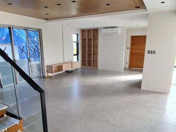 390 sqm 6BR 3-Storey Modern House with 4-Car Garage in Mondia Nuvali, Laguna