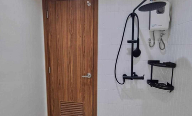 68sqm Lleida Tower at Circulo Verde with Balcony and Parking FOR SALE in QC