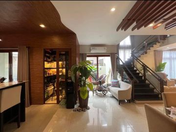 Portofino Heights Daang Hari 6 Bedroom House with Pool For Sale, Las Piñas