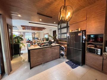 Portofino Heights Daang Hari 6 Bedroom House with Pool For Sale, Las Piñas