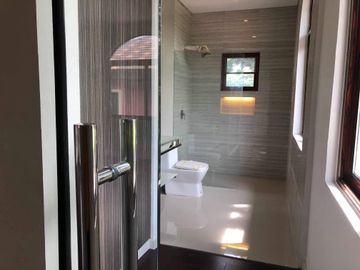Portofino Heights Daang Hari 6 Bedroom House with Pool For Sale, Las Piñas