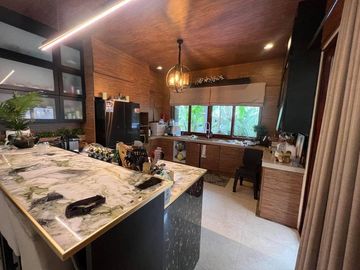 Portofino Heights Daang Hari 6 Bedroom House with Pool For Sale, Las Piñas