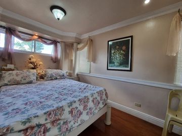 2-STOREY 4 BEDROOM HOUSE WITH ATTIC