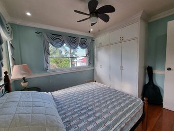 2-STOREY 4 BEDROOM HOUSE WITH ATTIC