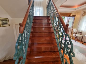 2-STOREY 4 BEDROOM HOUSE WITH ATTIC