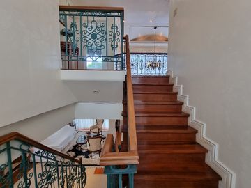 2-STOREY 4 BEDROOM HOUSE WITH ATTIC