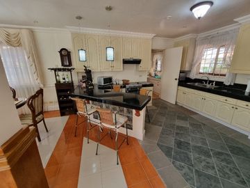 2-STOREY 4 BEDROOM HOUSE WITH ATTIC