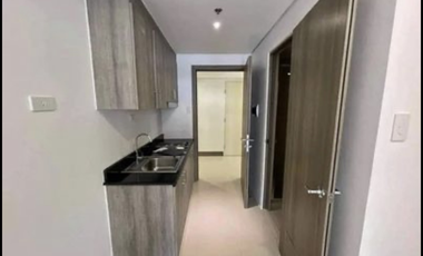Fame Residences Tower 3 with Balcony & Amenities View FOR SALE in Mandaluyong