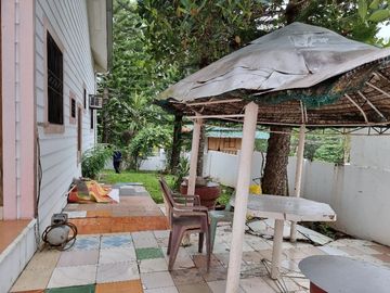 RUSH SALE!!! 2-BEDROOM 2-STOREY AMERICAN THEMED HOUSE