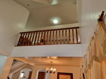 RUSH SALE!!! 2-BEDROOM 2-STOREY AMERICAN THEMED HOUSE