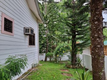 RUSH SALE!!! 2-BEDROOM 2-STOREY AMERICAN THEMED HOUSE