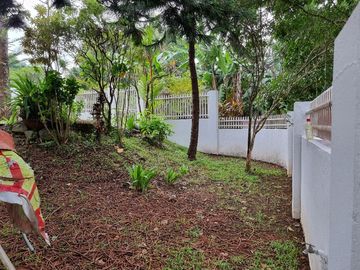 RUSH SALE!!! 2-BEDROOM 2-STOREY AMERICAN THEMED HOUSE