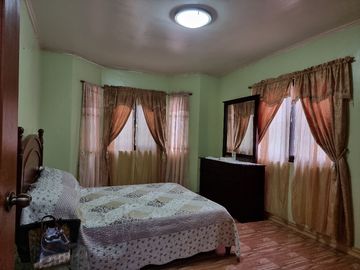 RUSH SALE!!! 2-BEDROOM 2-STOREY AMERICAN THEMED HOUSE
