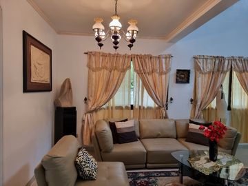 RUSH SALE!!! 2-BEDROOM 2-STOREY AMERICAN THEMED HOUSE