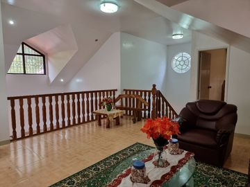 RUSH SALE!!! 2-BEDROOM 2-STOREY AMERICAN THEMED HOUSE