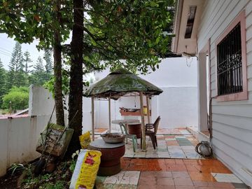 RUSH SALE!!! 2-BEDROOM 2-STOREY AMERICAN THEMED HOUSE