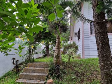 RUSH SALE!!! 2-BEDROOM 2-STOREY AMERICAN THEMED HOUSE
