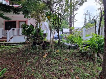 RUSH SALE!!! 2-BEDROOM 2-STOREY AMERICAN THEMED HOUSE