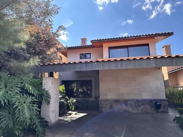 Casa en VENTA dentro del Club de Golf Altozano en Morelia