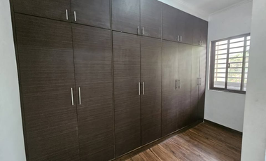 120 sqm Renovated 3 Storey Duplex Townhouse with 3Br and Parking FOR SALE in QC