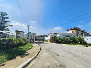 2 BEDROOMS SINGLE ATTACHED HOUSE AND LOT FOR SALE IN SAN PABLO LAGUNA
