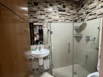 2-Bedroom Unit with Parking For Sale in Tagaytay Highlands, Tagaytay