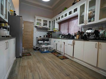 House For Sale in Amore Portofino. Very Near Villar City.