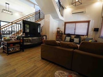 House For Sale in Amore Portofino. Very Near Villar City.