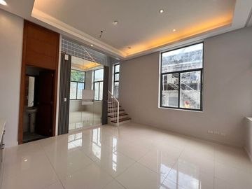For Sale! Near SM North QCGH Brandnew Townhouse with 2 Car Park 13.1M -AJCQ