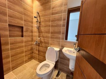 For Sale! Near SM North QCGH Brandnew Townhouse with 2 Car Park 13.1M -AJCQ