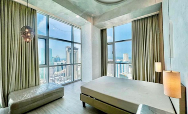 160sqm St. Francis Shangri-La Place with High Ceilng 3Br FOR SALE in Mandaluyong
