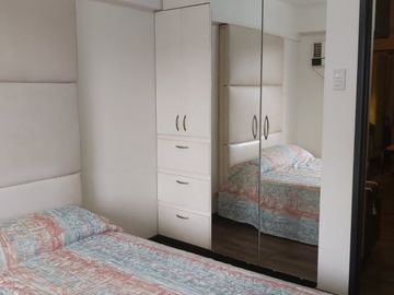 Furnished 2-Bedroom Unit at Royal Palm, Taguig City For Sale