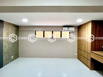 Bungalow 5 Bedrooms House & Lot for Sale with Basement -011