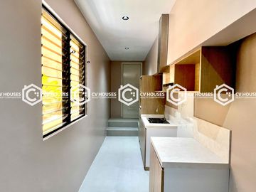 Bungalow 5 Bedrooms House & Lot for Sale with Basement -011