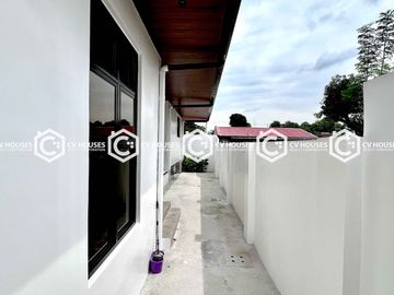 Bungalow 5 Bedrooms House & Lot for Sale with Basement -011