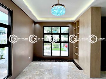 Bungalow 5 Bedrooms House & Lot for Sale with Basement -011