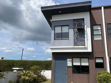 FOR SALE HOUSE AND LOT PROPERTY NEAR TAGAYTAY