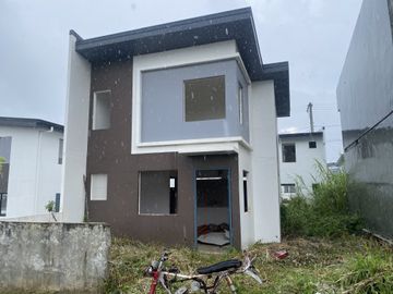 For Sale 3-Bedrooms House Along Tagaytay Nasugbu Hi-Way
