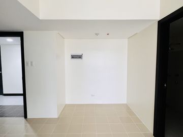 Brandnew condo 2 bedroom ready for occupancy in kasara urban resort residences
