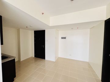 Brandnew condo 2 bedroom ready for occupancy in kasara urban resort residences