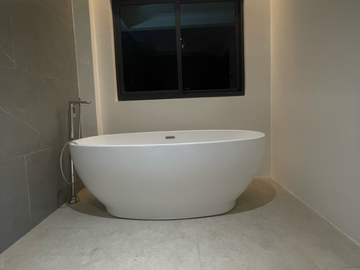 For Sale 4 Bedrooms Greenheights Village Residential House at Paranaque City